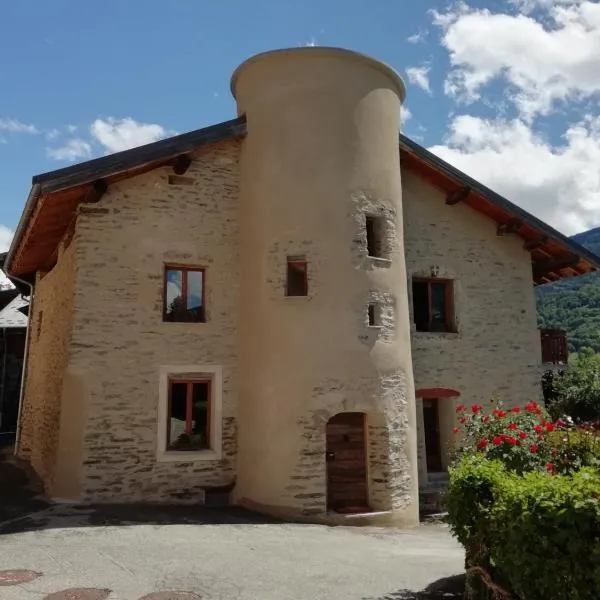 A la Bouge'Hôtes, hotel em Bellentre