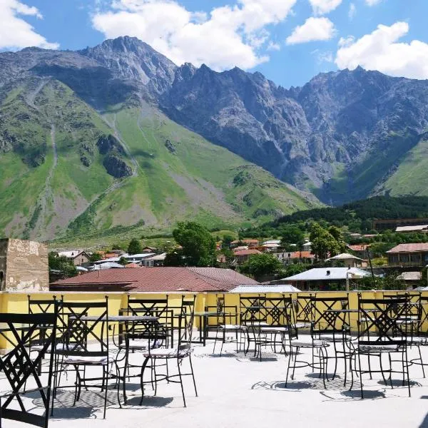 Mount Inn Kazbegi, hotel v destinaci Stepancminda