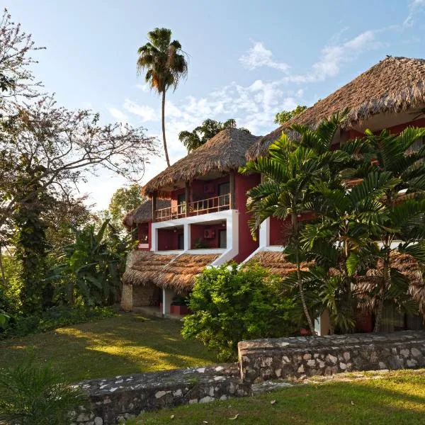 Camino Real Tikal‎, hotel v destinaci El Remate