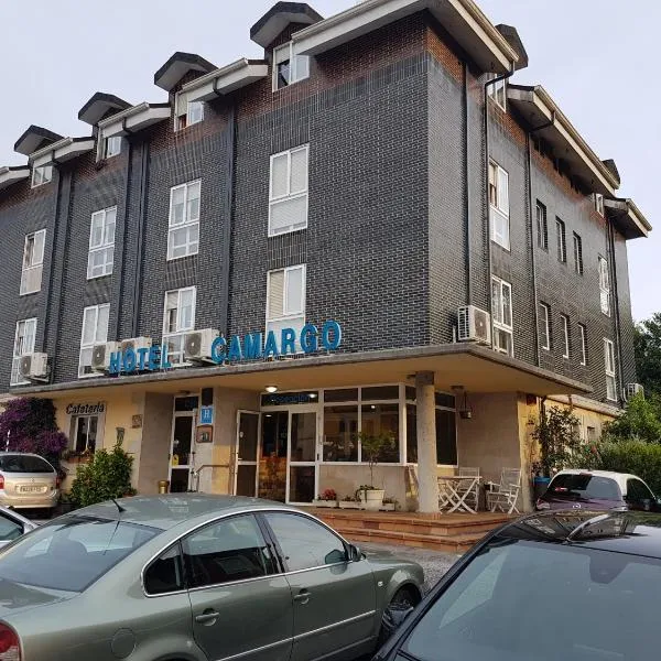 Hotel Camargo، فندق في Igollo