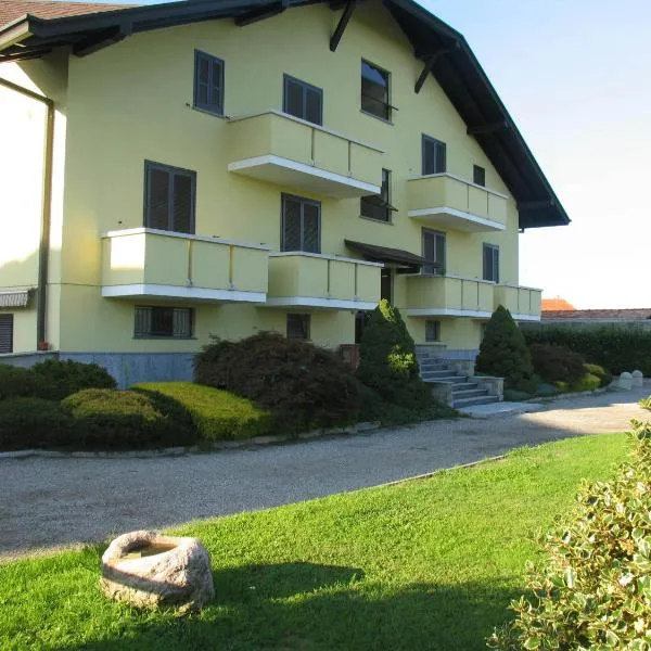 Albergo Residence Isotta – hotel w mieście Veruno