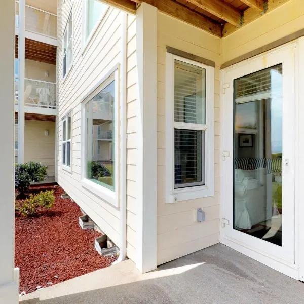 Family Beach Condo, hotel en Westport