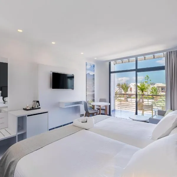 Hotel Mirador Papagayo by LIVVO、プラヤ・ブランカのホテル