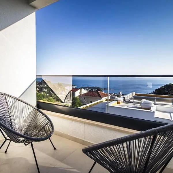 New Mountainside Villa w Pool + Stunning Sea View, hotell i Makarska