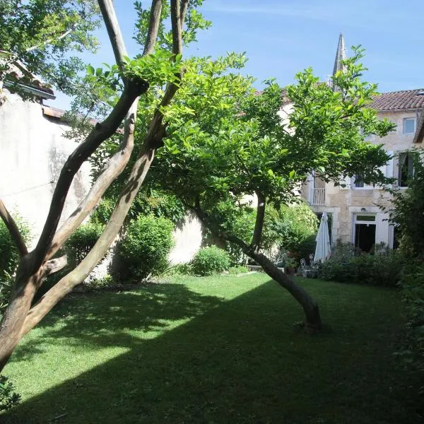 Le Magnolia, hotel in La Rochefoucauld