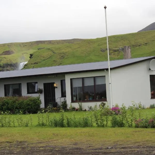 Fosstún Guesthouse, hotel en Skógar