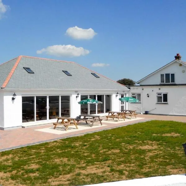 Newperran Holiday Park, Hotel in Newquay
