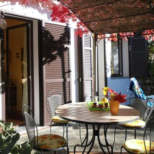 Casa Gialla, hotel a Imperia