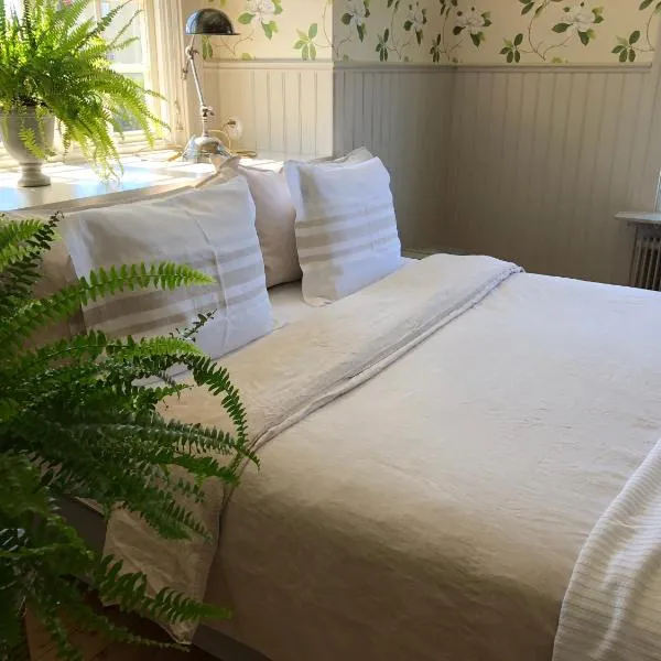 Villamilsten B&B, hotel v destinaci Lidköping