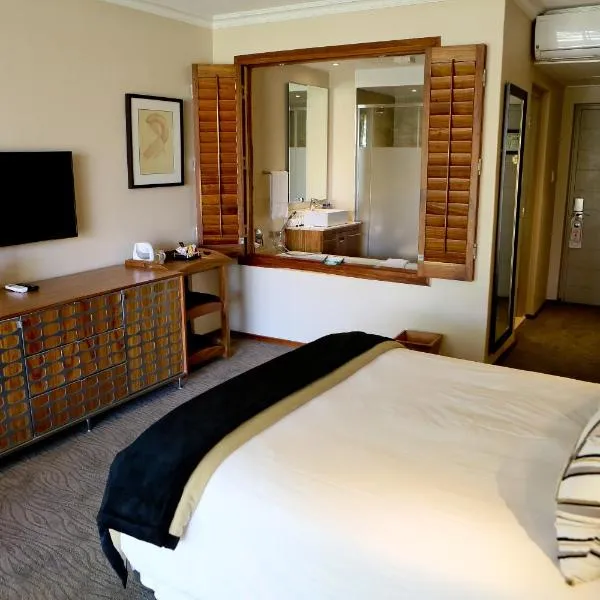 Windhoek Country Club Resort, hotel en Willemshof