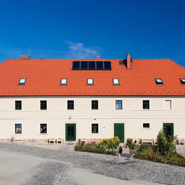 Gościniec Pod Gruszą, hotel in Świerzawa