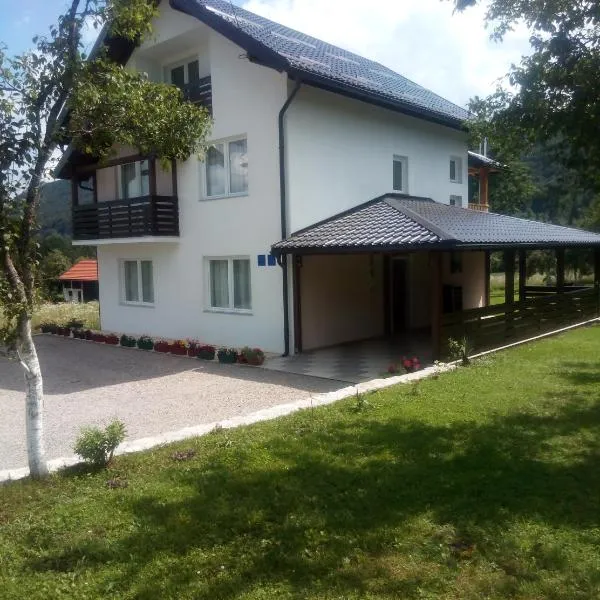 Apartments Paradise, hotel in Ličko Petrovo Selo