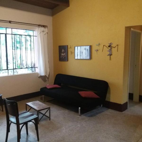 "Chalé Balines Oroboro" 1 - Casa com jardim de 150 m e cozinha completa em Macacos - Foto 5
