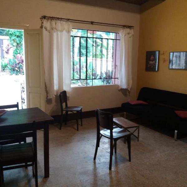 "Chalé Balines Oroboro" 1 - Casa com jardim de 150 m e cozinha completa em Macacos - Foto 4