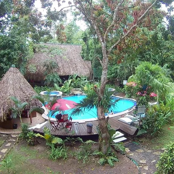 Hotel Hacienda Tijax Jungle Logde, hotel v destinaci Rio Dulce