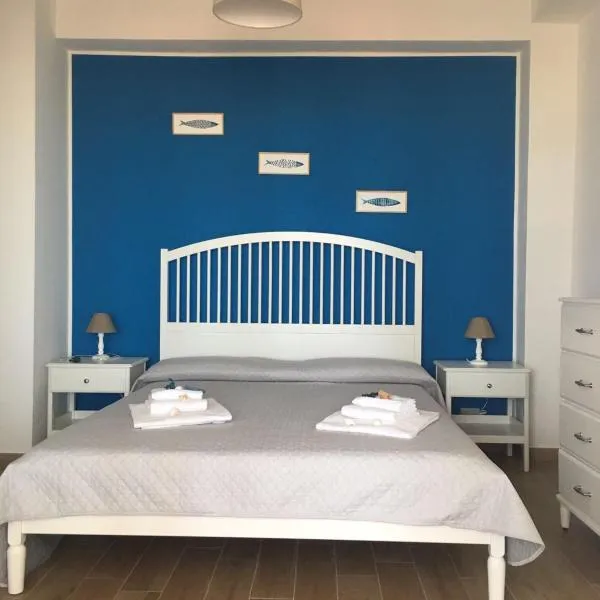 Blue Sky Apartments, hotel v destinácii Torrenova