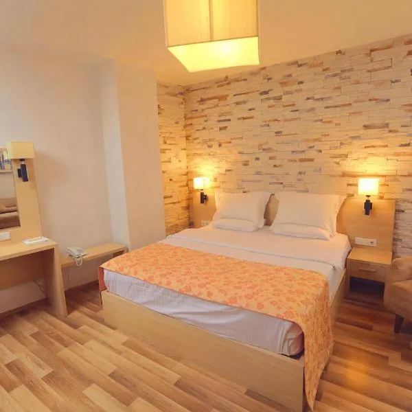 Hotel Pinocchio: Priştine'de bir otel