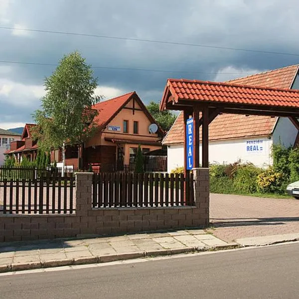 Penzion Real, hotel em Ziar
