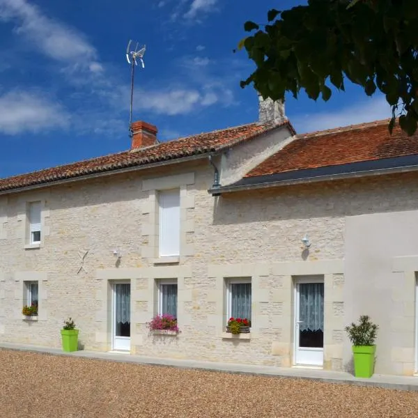 Château-Vert, hotel in Faye-la-Vineuse