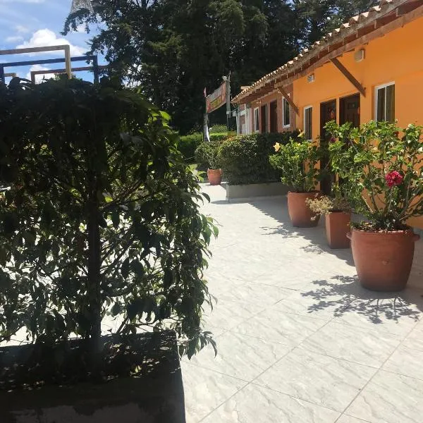 Hostal El Hangar, hotel v destinaci Rionegro
