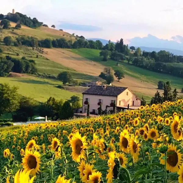 Casale delle Rondini, hotel a Tolentino