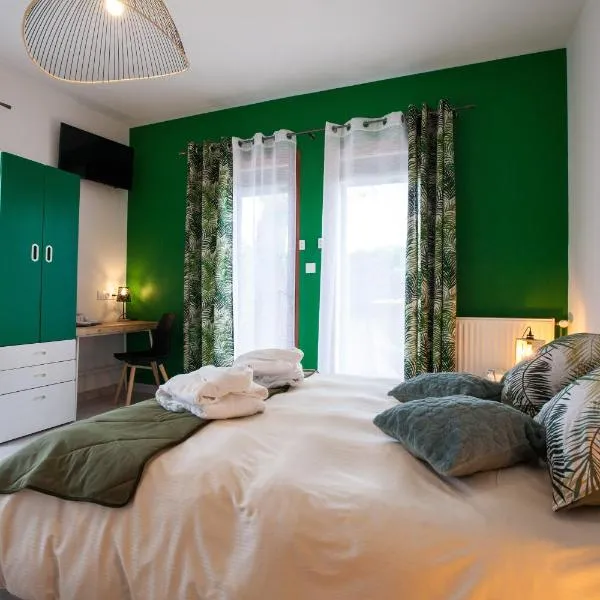 Les villas du triangle - chambres d'hôtes, hotel in Nîmes