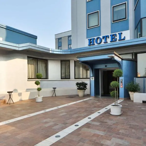 Best Western Plus Soave Hotel, hotel San Bonifacióban