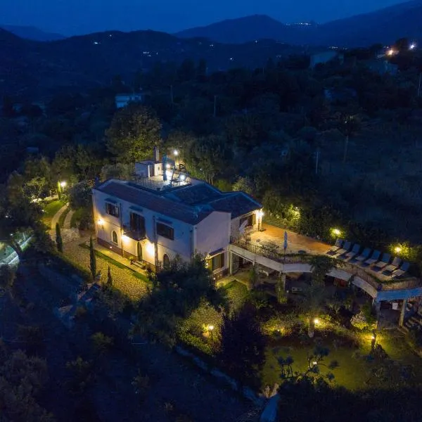 Villarose – hotel w mieście Castelbuono