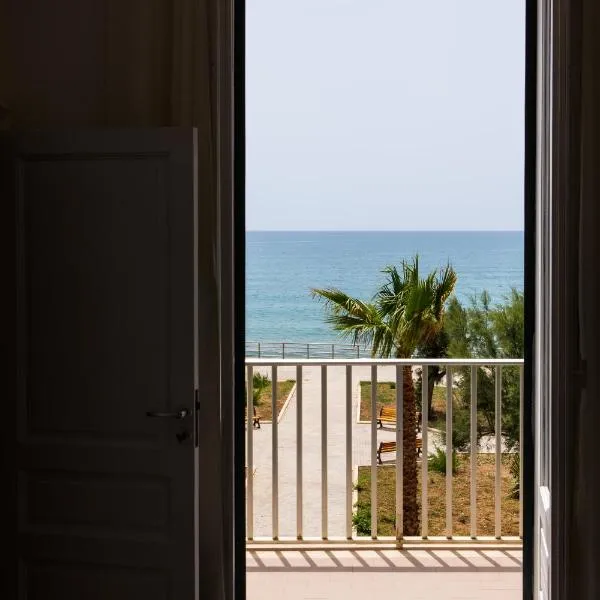 Sea Beach Pozzallo – hotel w mieście Pozzallo