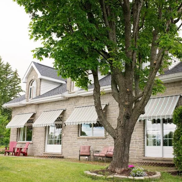 Rock Hill Bed & Breakfast, hotel in Sharbot Lake