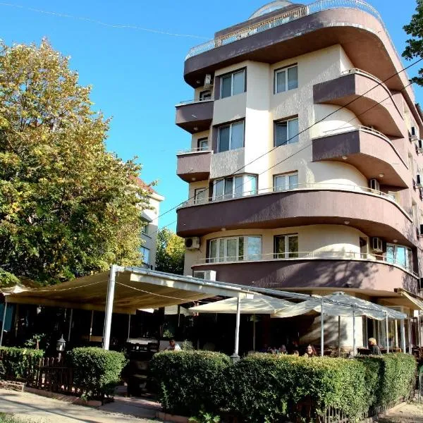 Rio Family Hotel, hotel in Blagoevgrad
