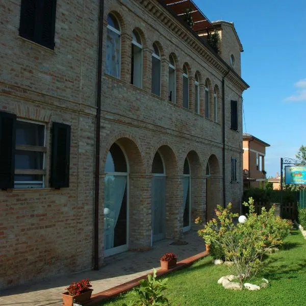 Agriturismo Casa degli Archi, מלון בLapedona
