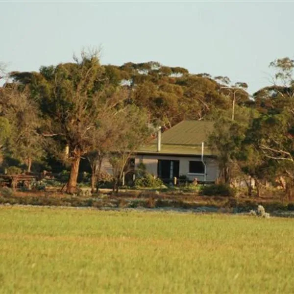 Sandalmere Cottage, hôtel à Waikerie