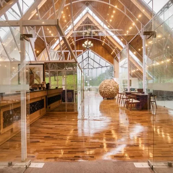 Elixir Hills Suites Resort and Spa、ムンナルのホテル