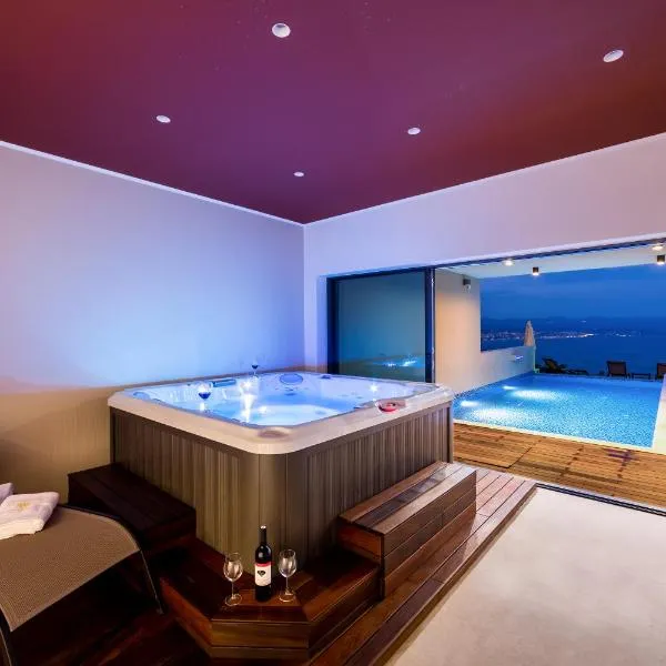 Villa AltaVista - Seaview & Relax with Heated Pool & MiniGolf, hotel i Opatija