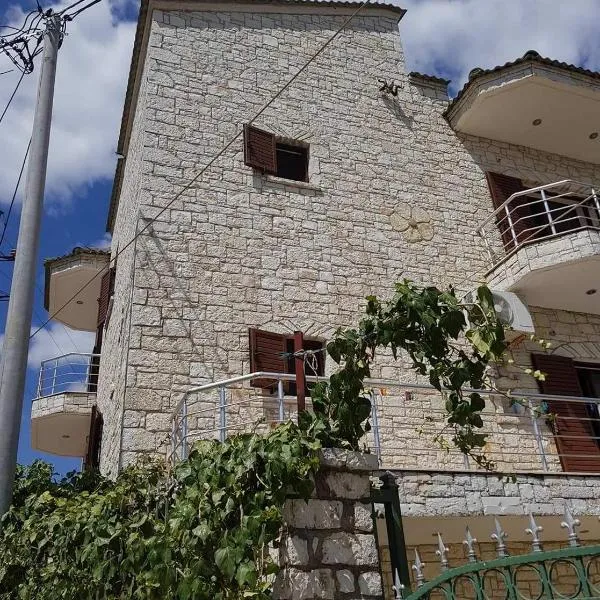 Eglent's tourist house, hotel v destinaci Sarandë