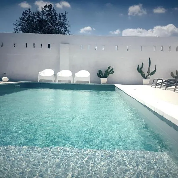 Mazzara Farm, hotel Manduriában