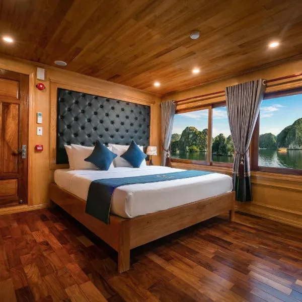 Venezia Cruises, hotel in Ha Long