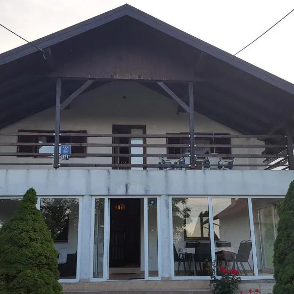 Kuća za odmor Požeg, hotel in Stubička Slatina