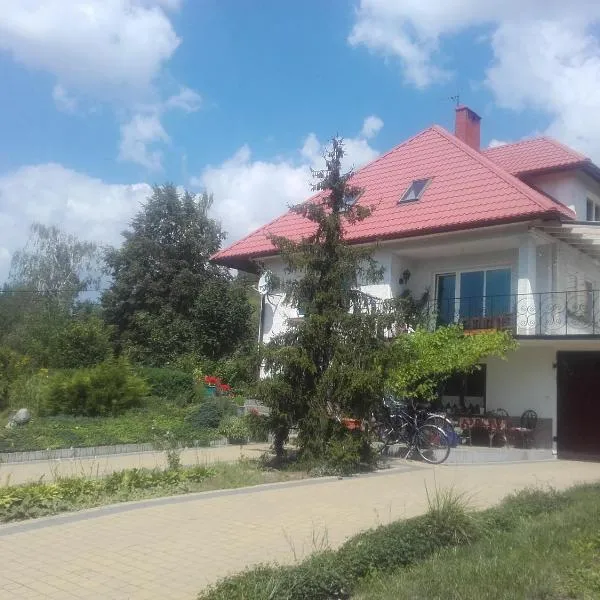 Dom w Zielonej Dolinie: Dwikozy şehrinde bir otel