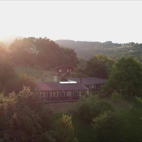 Bungalows Plivsko jezero, hotel in Jajce