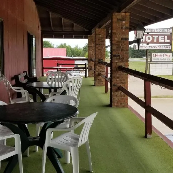 Alexander House Motel, hotel di Park River