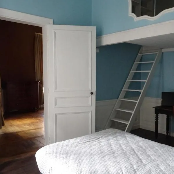 Le Quatre, hotel v destinaci Rennes