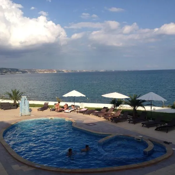 Privat apartament Golf Coast, hotel v destinácii Kavarna