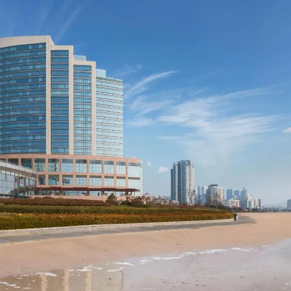 Hyatt Regency Qingdao - Stone old beach - Exhibition Center, hotell i Qingdao