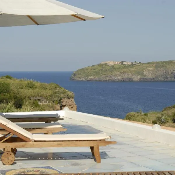 Hotel Agave e Ginestra, hotel v destinaci Ventotene
