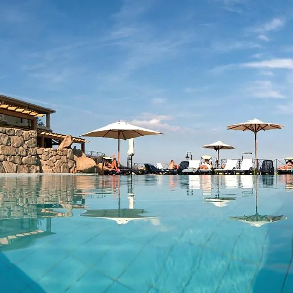 Hotel Villa Gustui Maris, hotell i Cala Gonone