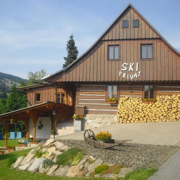 Privat SKI Erlebach, hotel di Rokytnice nad Jizerou