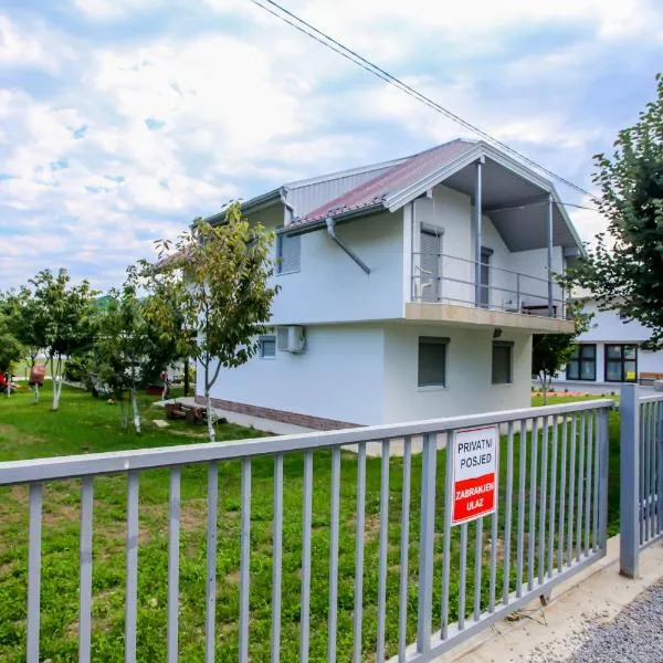 Villa River Una 6, hotel in Ostrožac