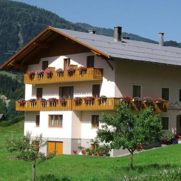 Gästehaus Lanzinger, hotel v destinaci Liesing